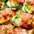 Брускетта с прошутто , огурцом и апельсином купить в Могилеве
