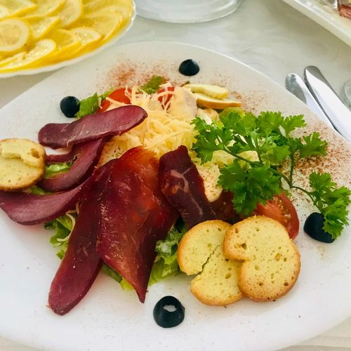 Салат "Цезарь" с говядиной купить в Могилеве