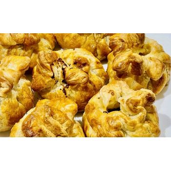 Мешочек с красной  рыбой и соусом 2 штуки